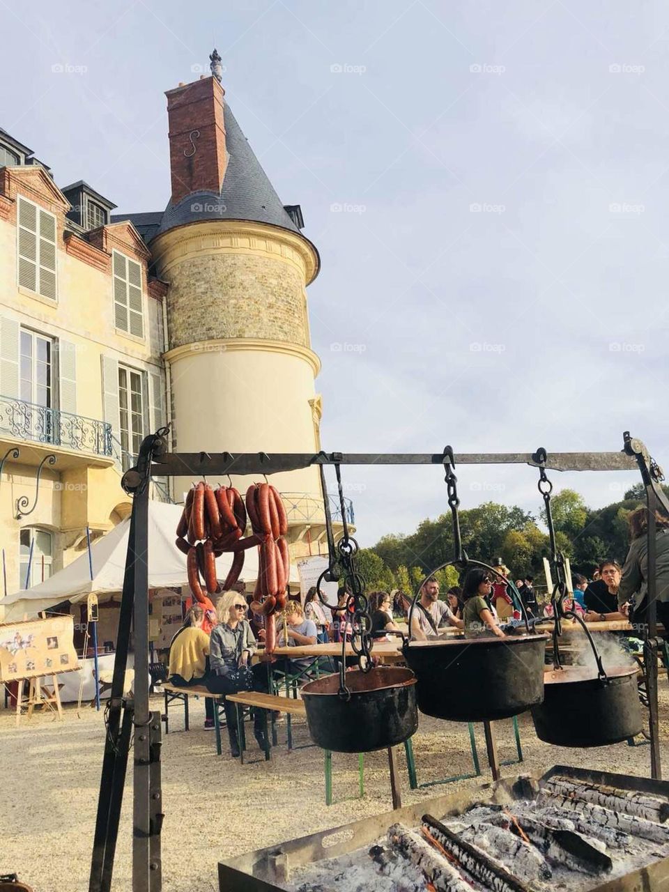 Europe travel shot-Visit the suburban Rembouillet Castle, meet the castle held by Napoleon I activity day, the castle and garden everywhere present the beautiful picture of Napoleon I army and family, immersive, a little through the feeling.