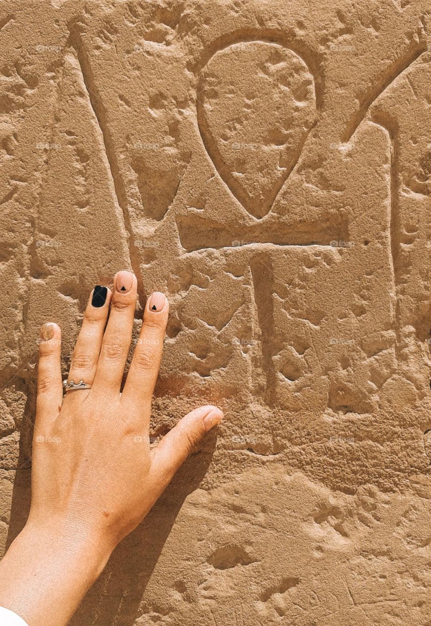 Summer travel manicure. Egypt culture