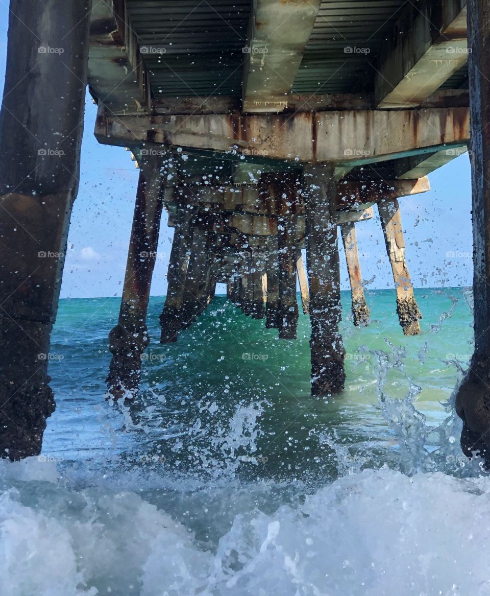 Pier splash 