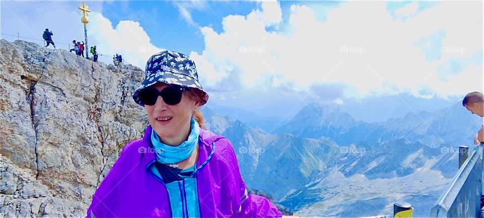 High altitude elates the senses and brings with it incredible joy. So it is on this plateau reached by aerial tramway right beneath the summit of the “Zugspitze” which is at 2962 m the tallest mountain in the German “Alps”. 2024. Hypnotic Productions