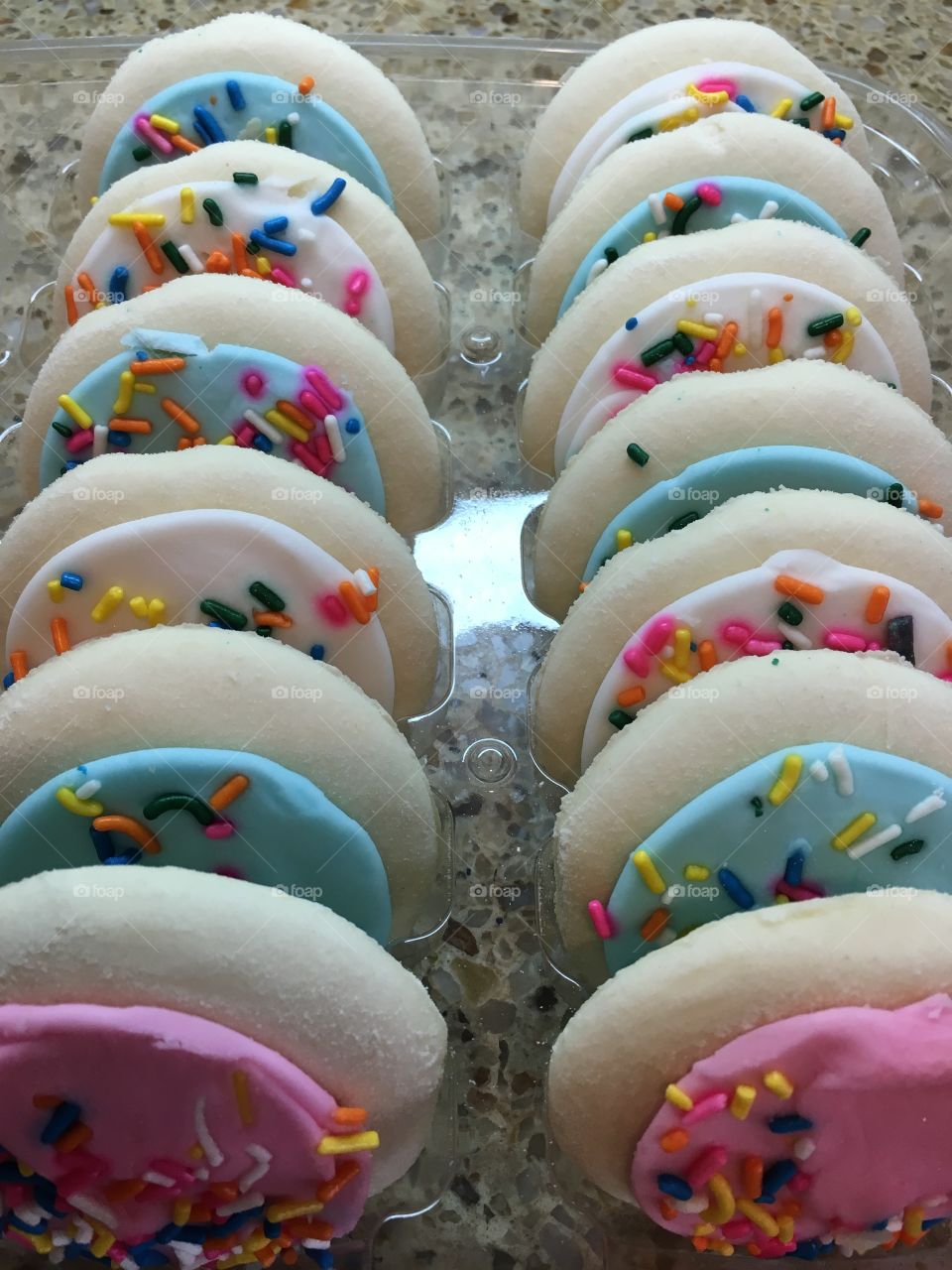 Rows of cookies