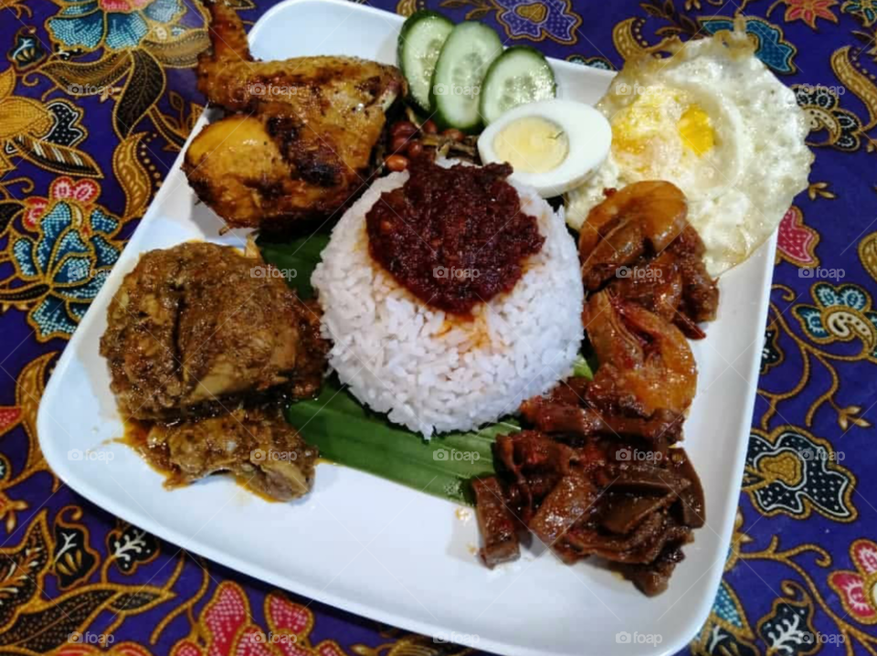 MN food lover. it called Nasi Lemak. Malaysian's traditional food.
