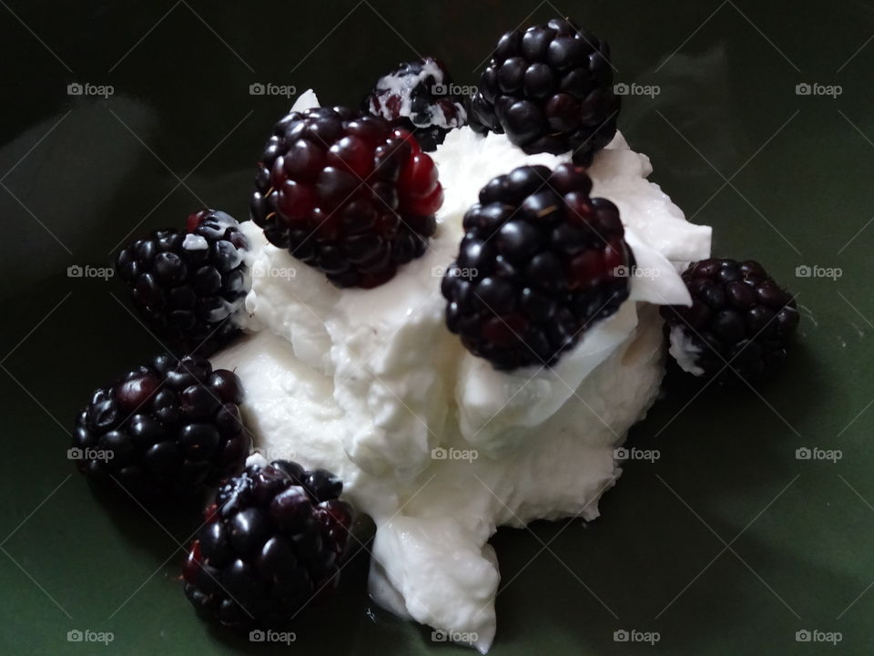 yogurt and blackberries