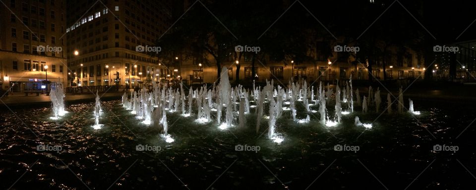 Mesmerizing Fountain in Downtown Chicago