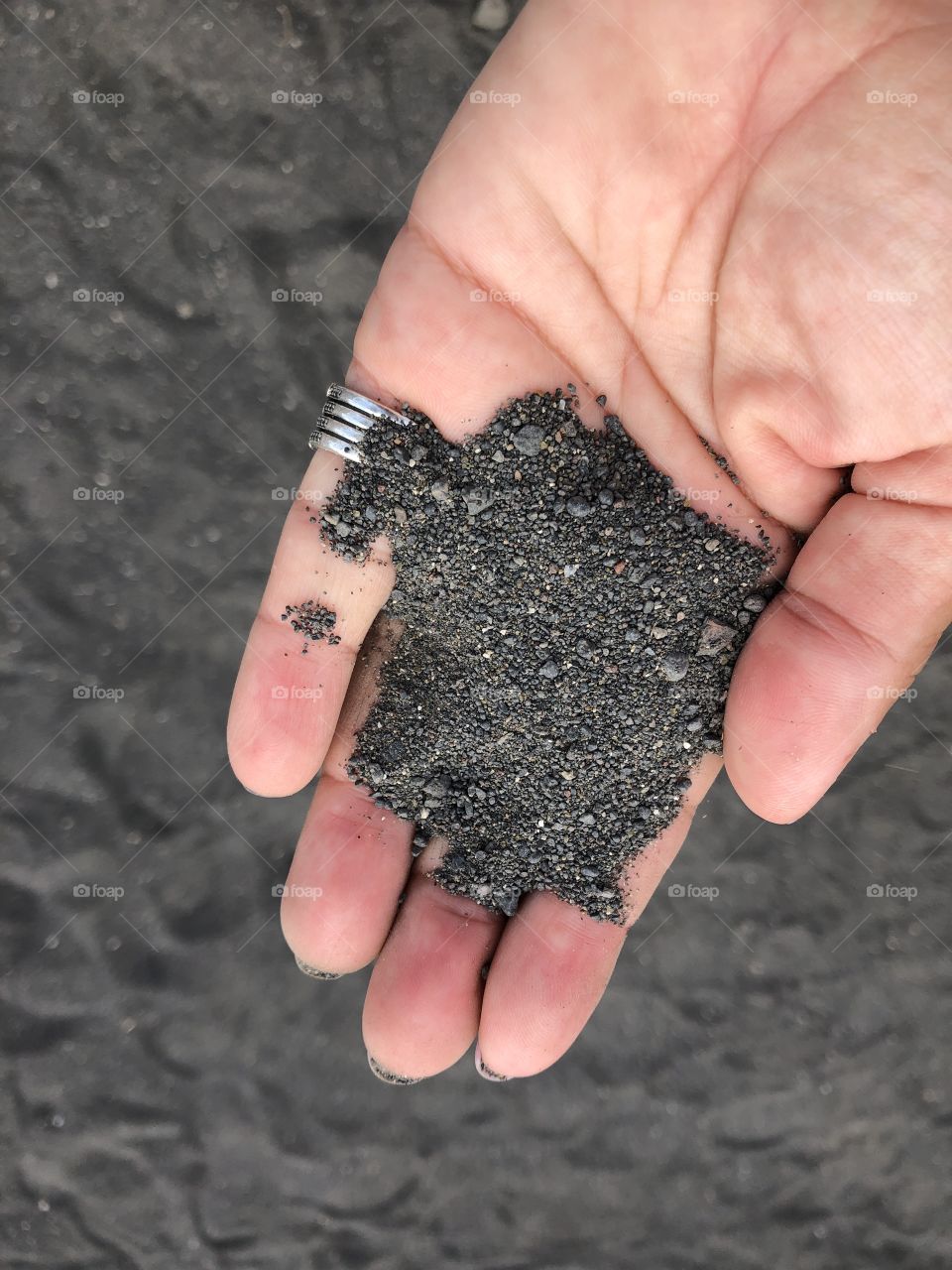 Black sand 