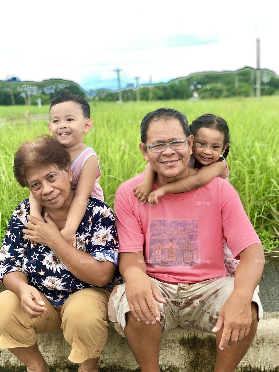 A photo showing that grand parent's love is the greatest❤️