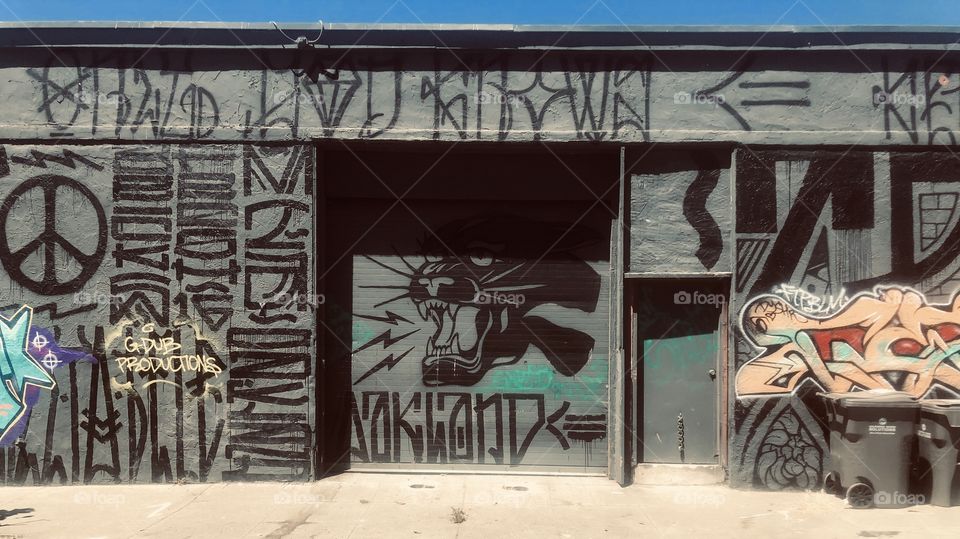 The graffiti art going down 27th st and Alicia in Oakland California. 
