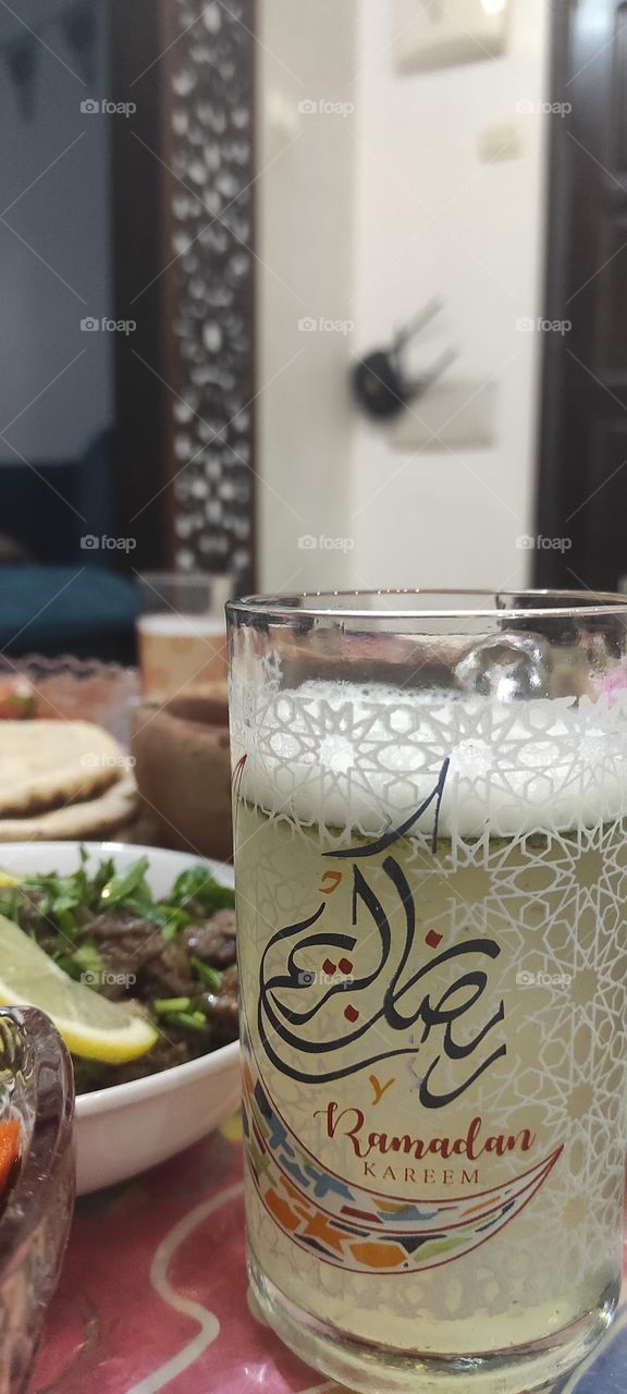 Drinking lemonade on the dining table is a nice touch
