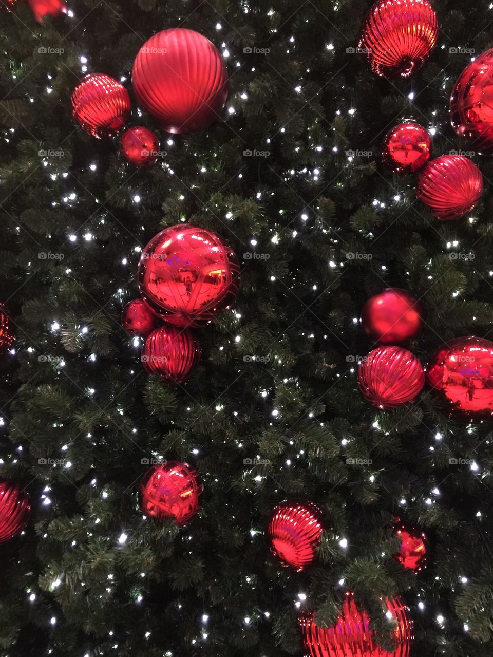 Christmas tree with red ornaments 