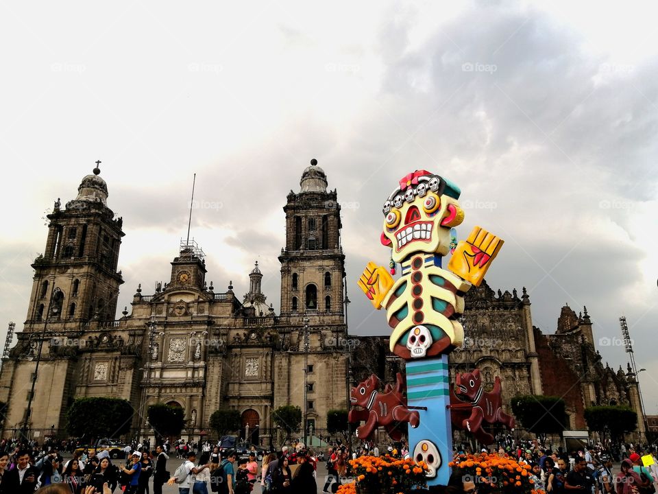 Esplanada del Zócalo Capitalino Cdmx. Festival día de muertos.