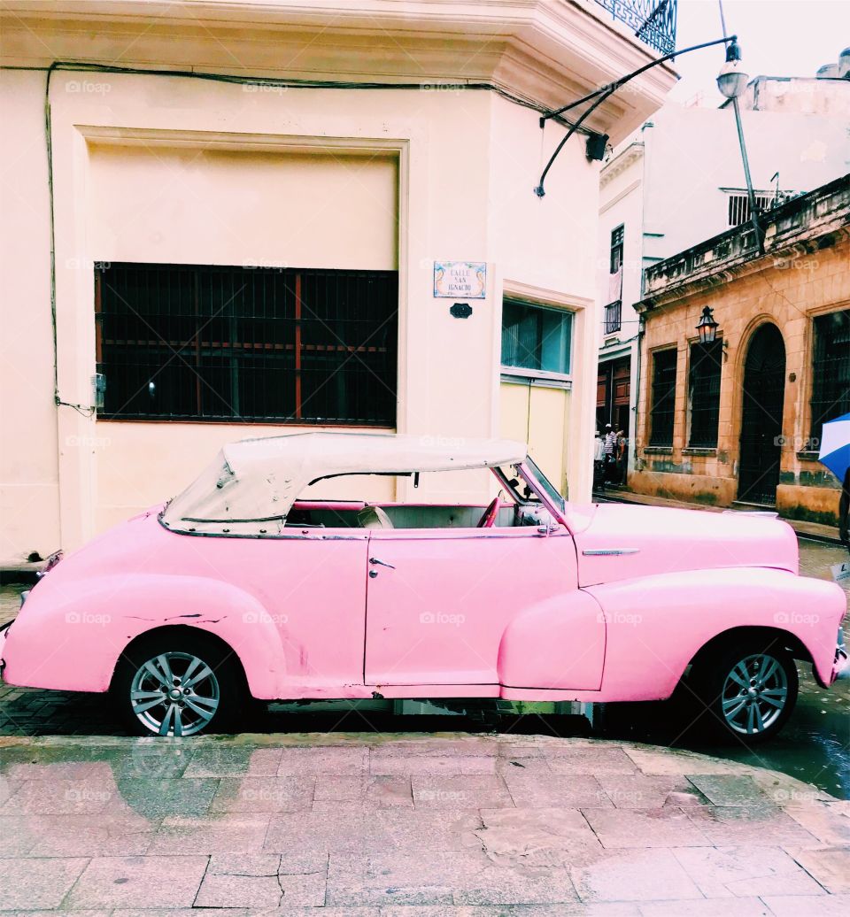 Old American car in Havana 