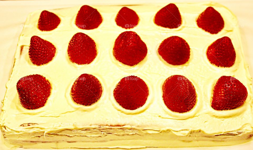 Strawberry cake.