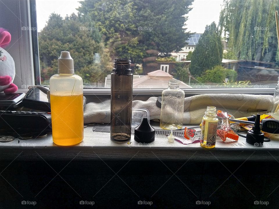 yeah I just make a cat piss looking vape liquid on of other liquids