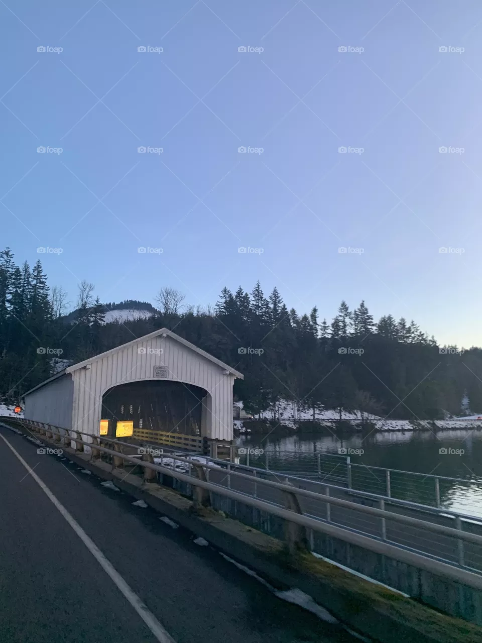 Covered bridge 