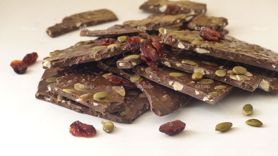 Dark chocolate bark with dried cranberries and sunflower seeds