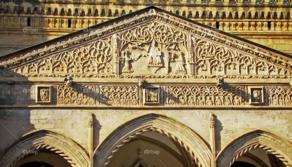 Cattedrale di Palermo. Particolare della porta