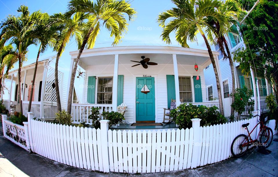 Home home sweet home.... Houses at Key West are smaller and cuter. They are all close to beach, designed for your summer trips. 