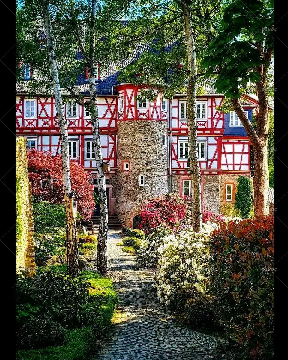 Glory be to God, the magnificent and picturesque view and the natural green trees are a view that is nothing more wonderful than it