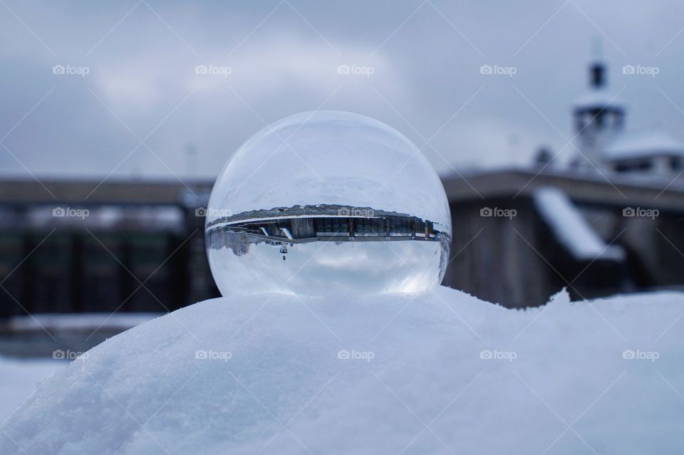 Lensball