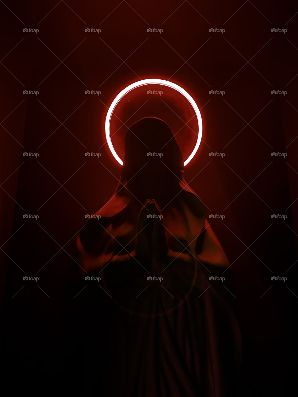 statue with red halo, religion, pray