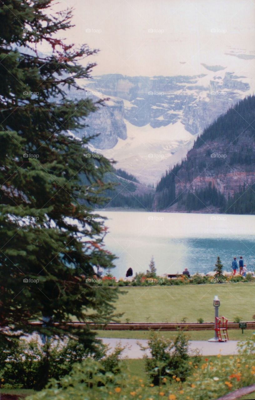 Lake Louise Canada mountains