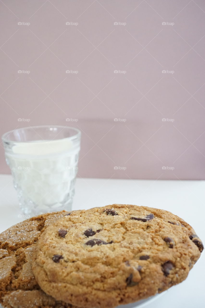 Milk and cookies 