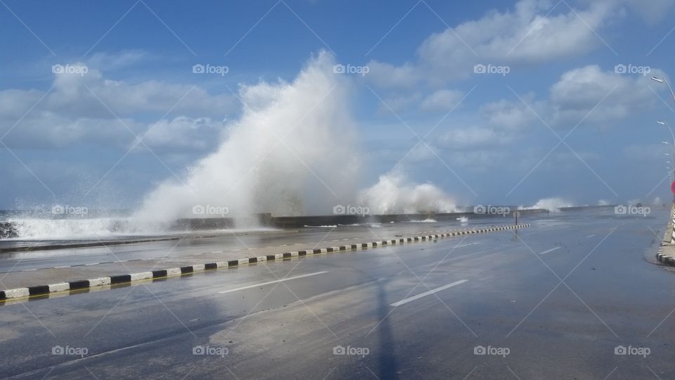 Waves crashing on the Malecón