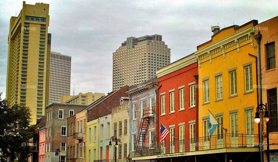 Tchopitoulas New Orleans. Skyline French Quarter