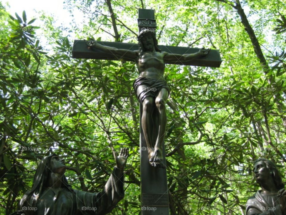 Crucifixion statues