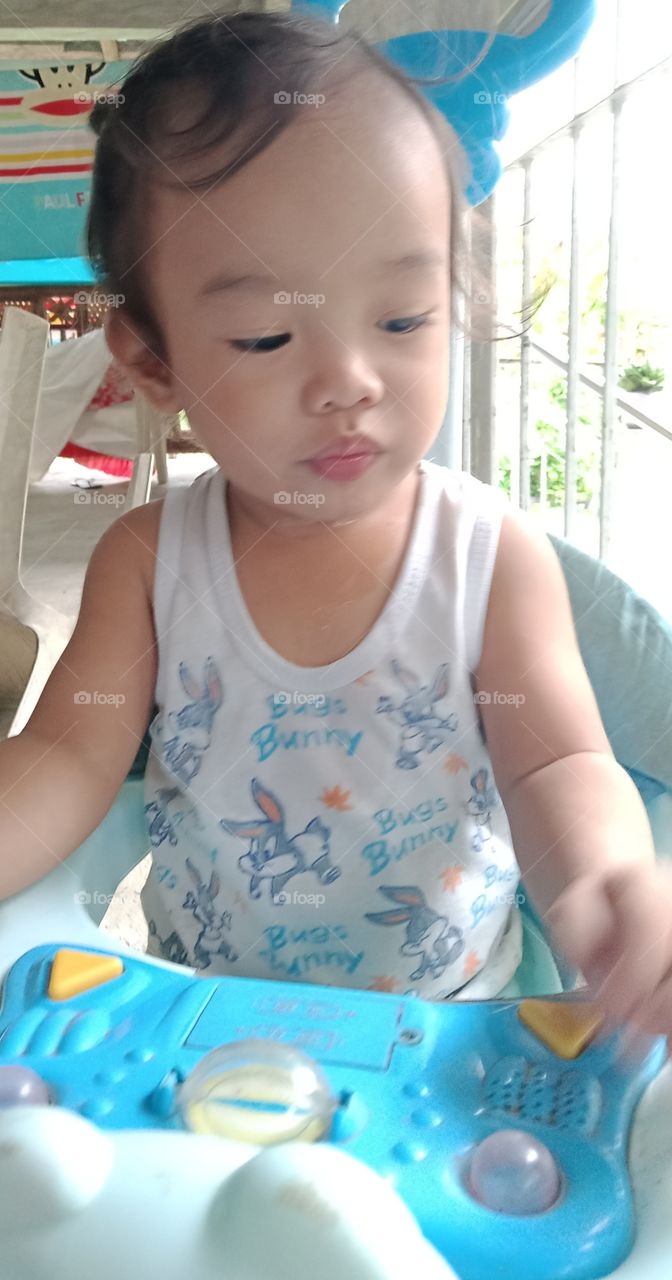 when i look at her i was looking back to  my  childhood