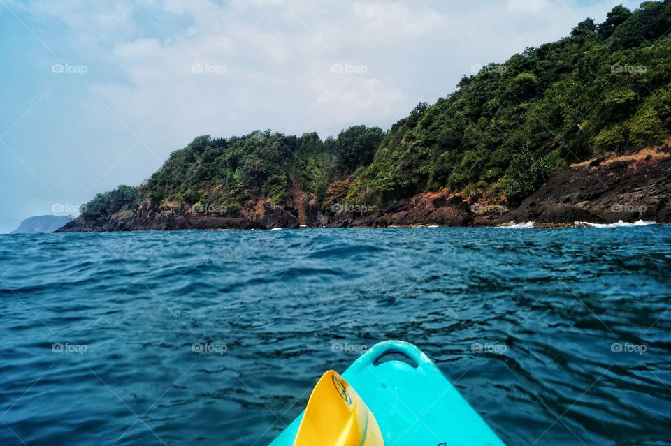 In front of the cliff whit kayak