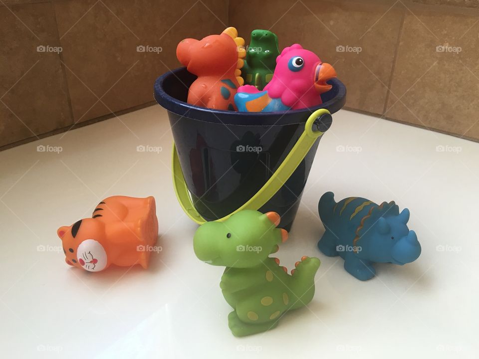 Children's bath toys.