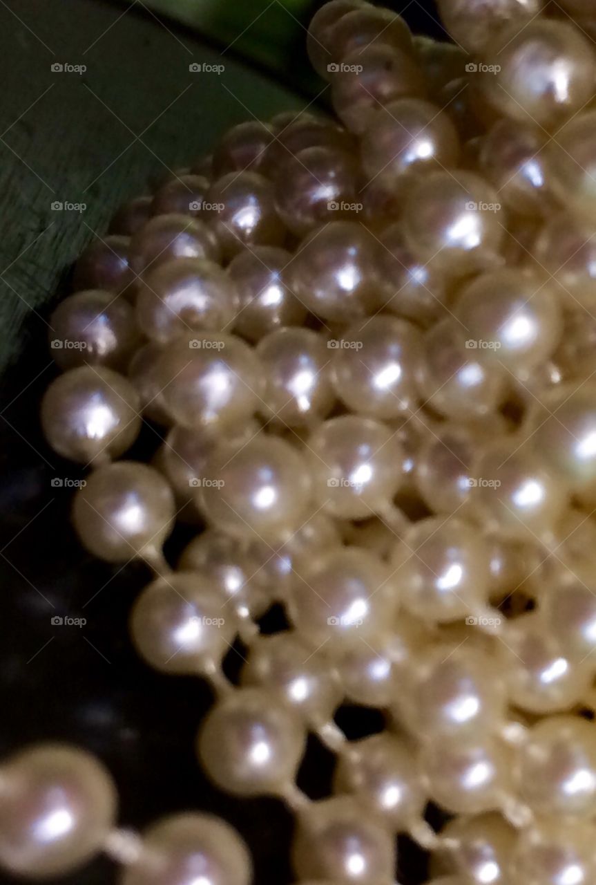 Shiny Pearl Beads