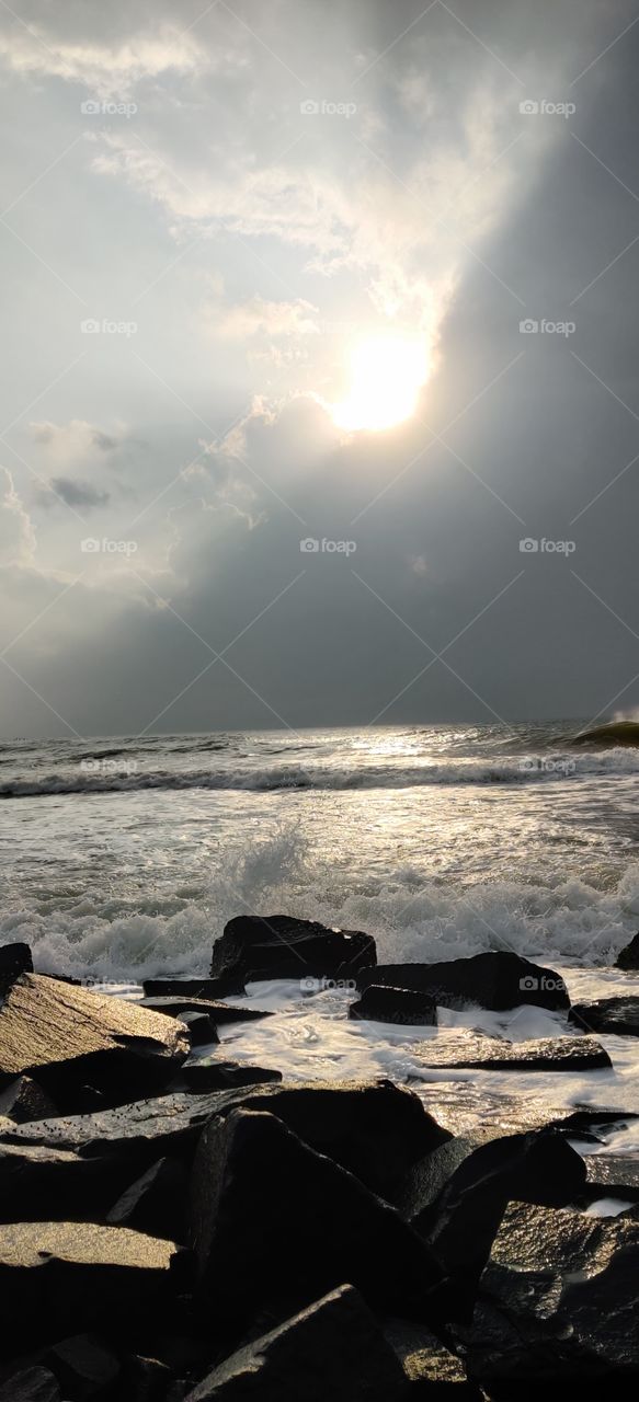 #RayofSunFlashingWaterPearls🌅