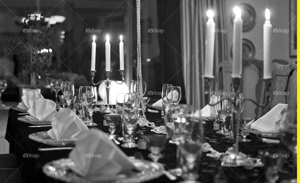 Table setting at party