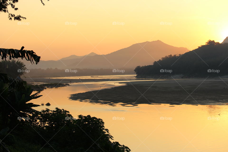 Sunset on the Mekong River (2.3) at Luang Prabang - Laos in January 2016
