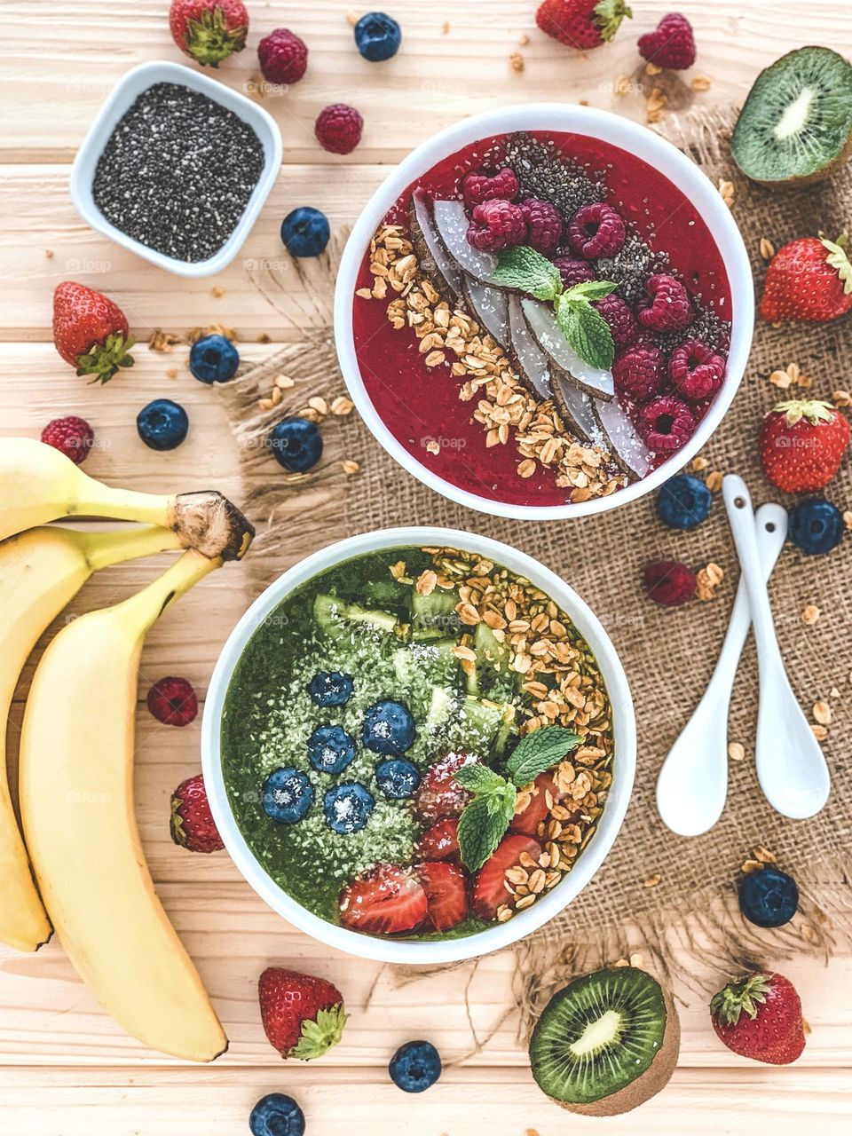 Circle bowl with food