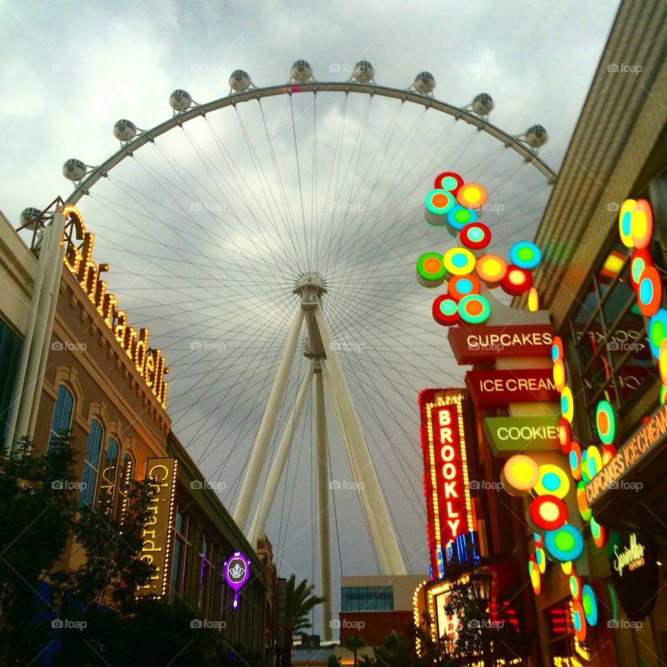 Observation wheel