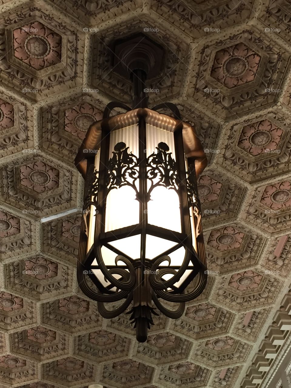Ceiling light