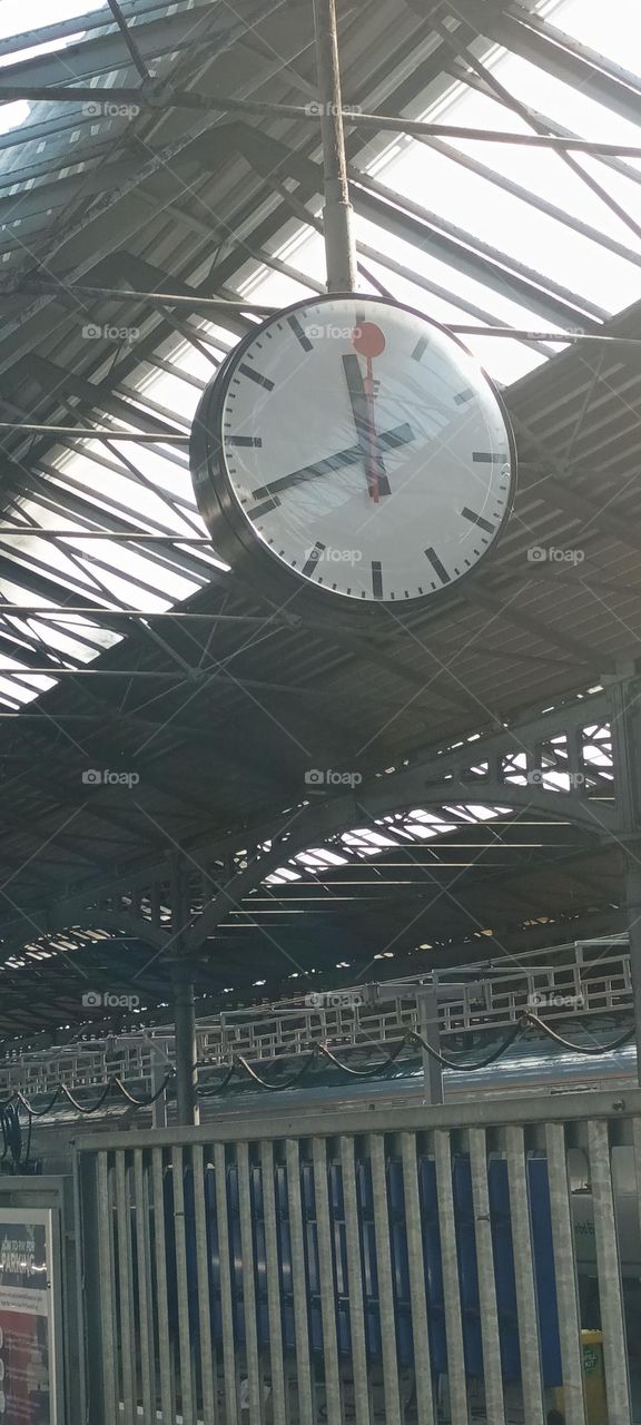 clock the train station