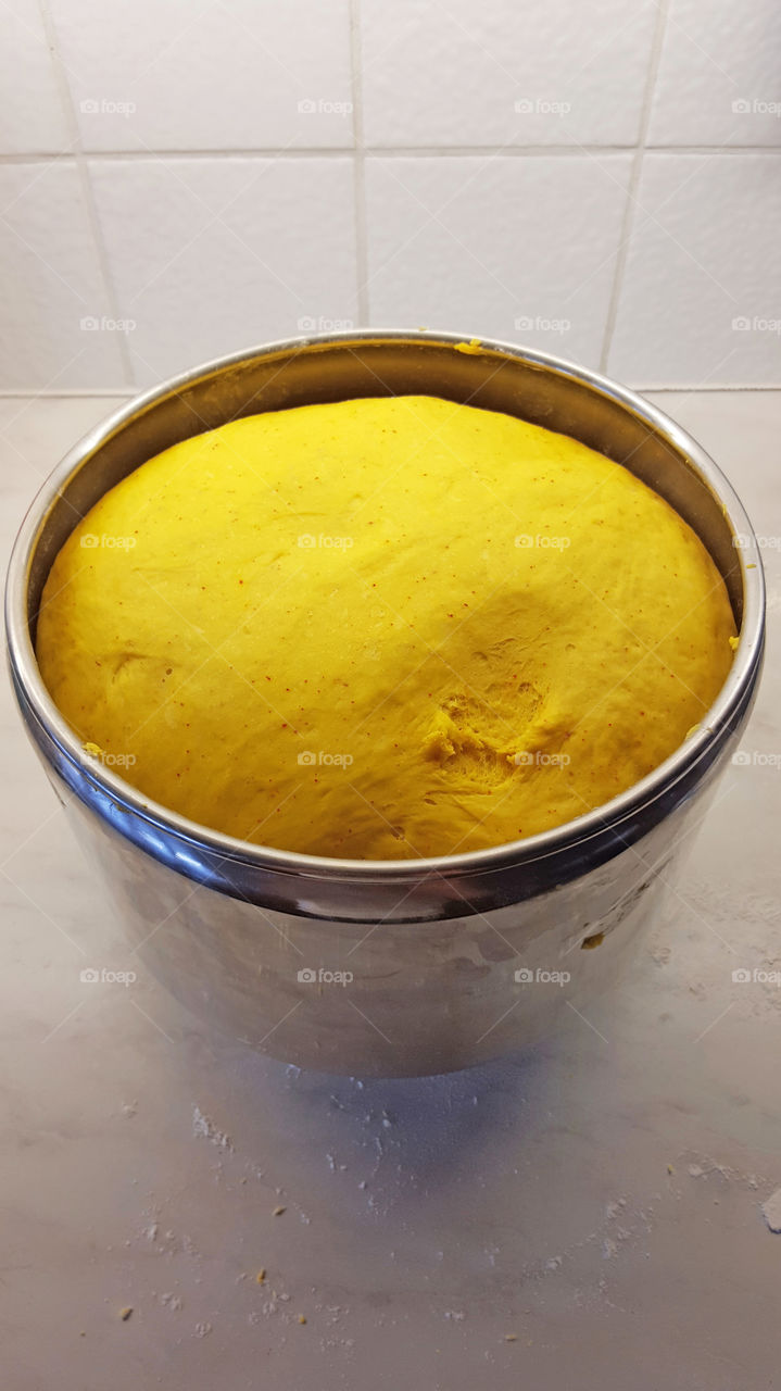 Bake yeast saffron dough - baka jäst saffran deg 