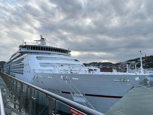 Cruise ship