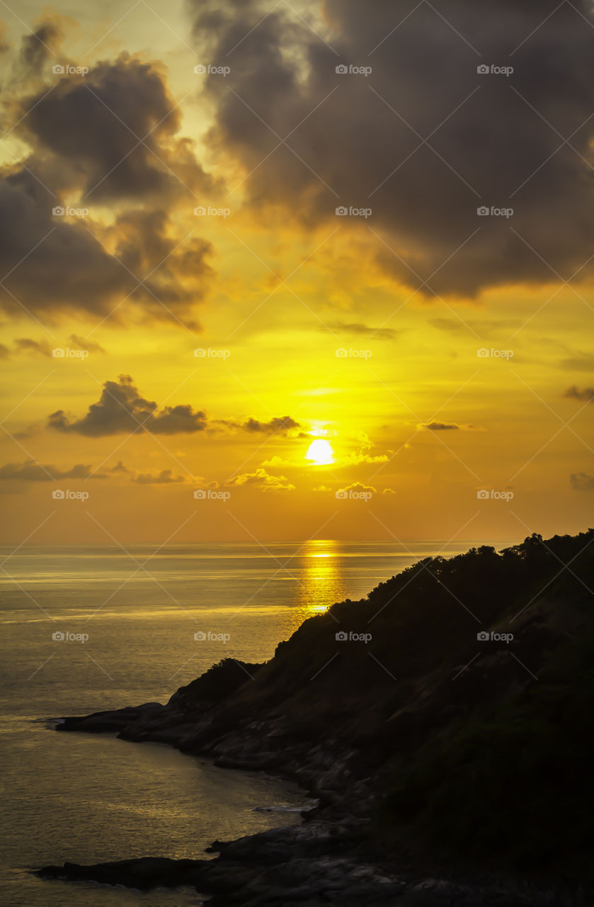 Sunset over seascape 