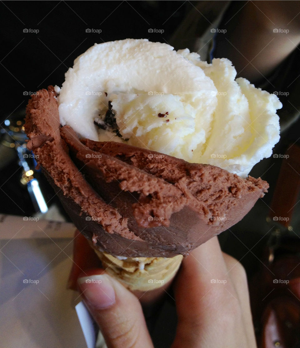 Rose ice cream at Amorino