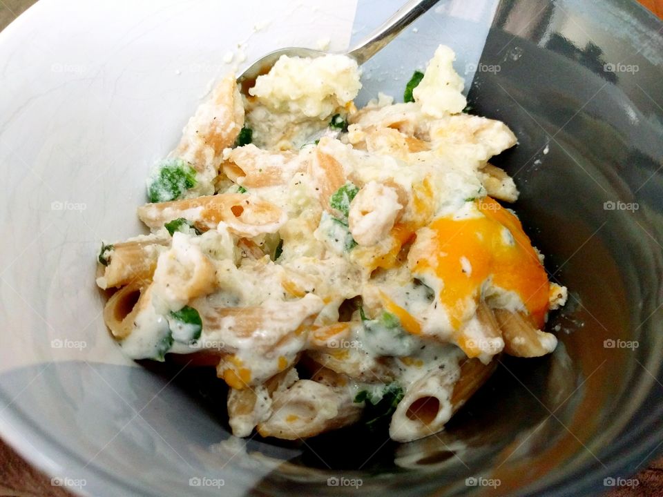 Creamy Penne with Spinach and Cauliflower