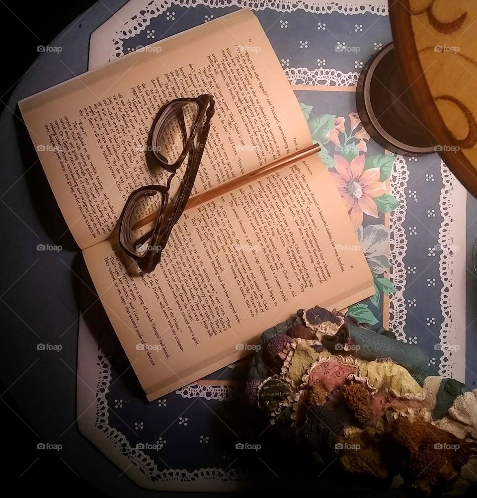 Tell me a story that will take me to another world