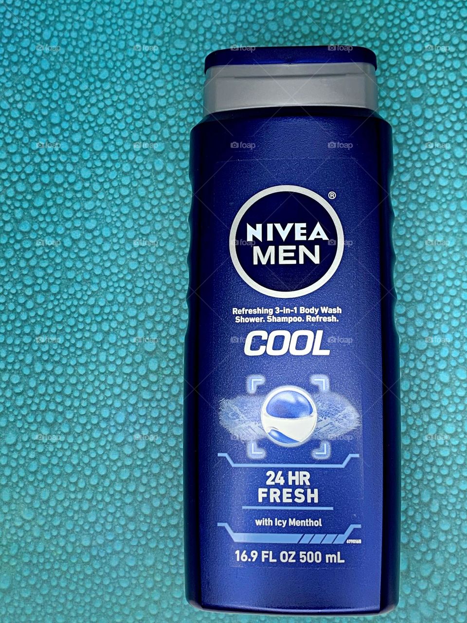 Wash with icy menthol. This NIVEA body wash for men can be used for shaving, and as a shampoo and body wash that is specifically crafted for men's skin needs. The refreshing formula does not dry out skin, making it great for everyday use.