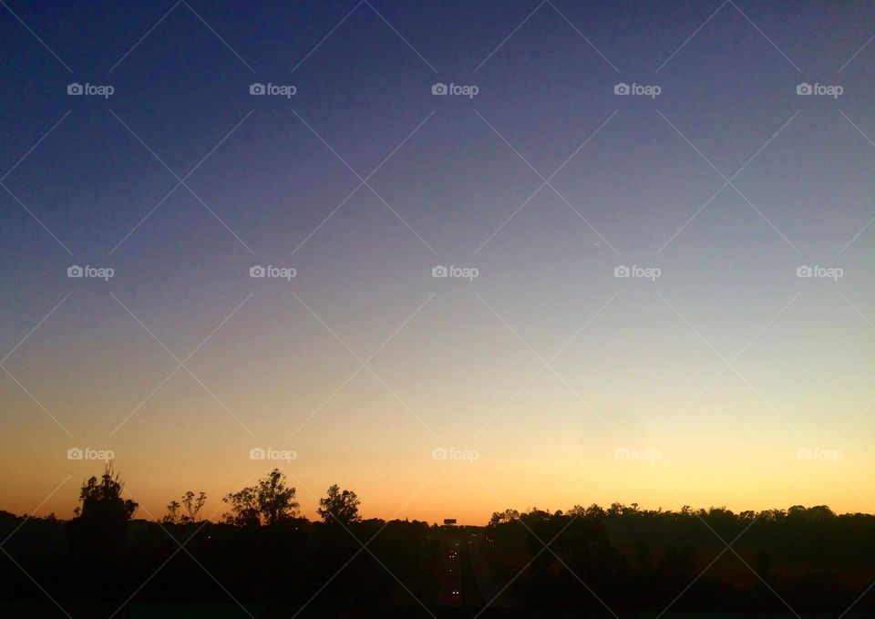 🌅Desperte, Jundiaí. 
Que a jornada diária possa valer a pena!
🍃
#sol #sun #sky #céu #photo #nature #morning #alvorada #natureza #horizonte #fotografia #pictureoftheday #paisagem #inspiração #amanhecer #mobgraphy #mobgrafia #Jundiaí #AmoJundiaí