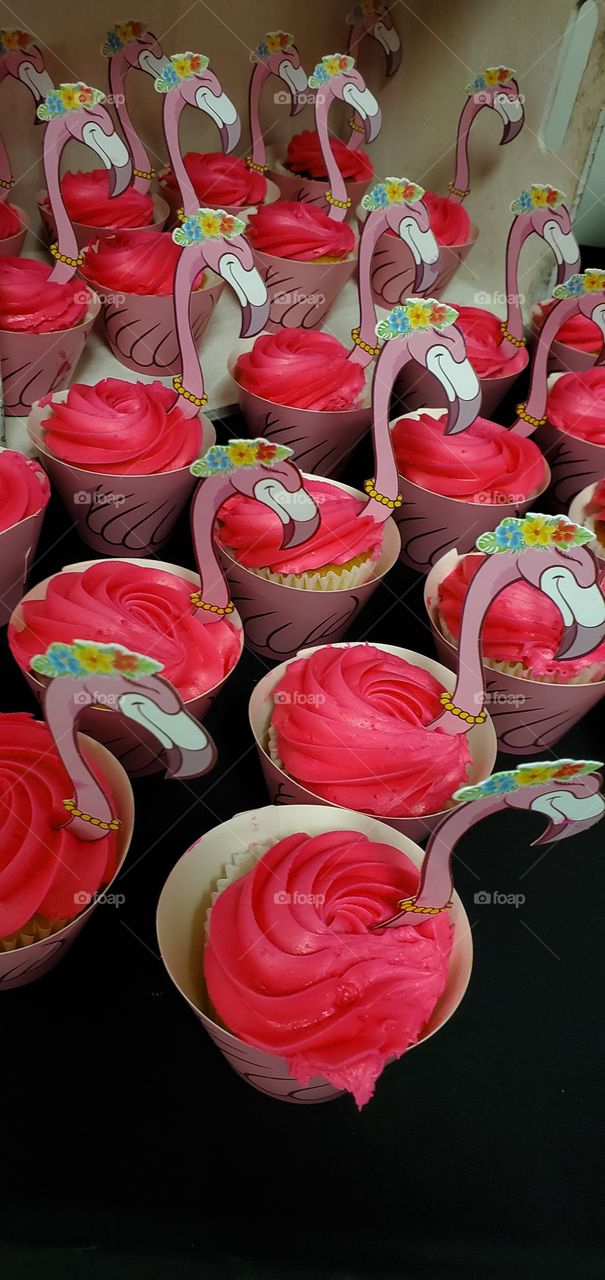 Flamingo cup cakes