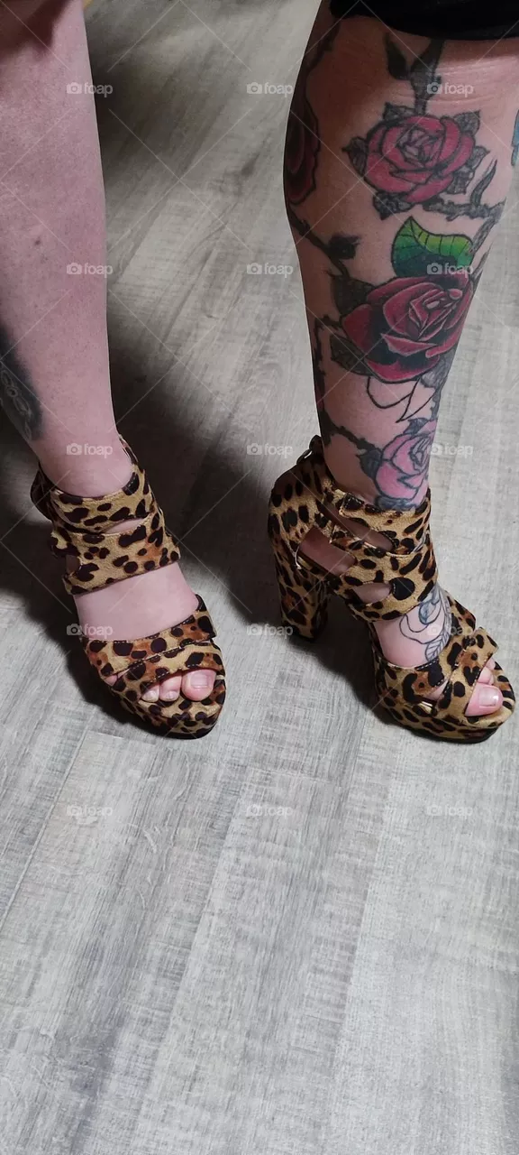 Shoes , sandals